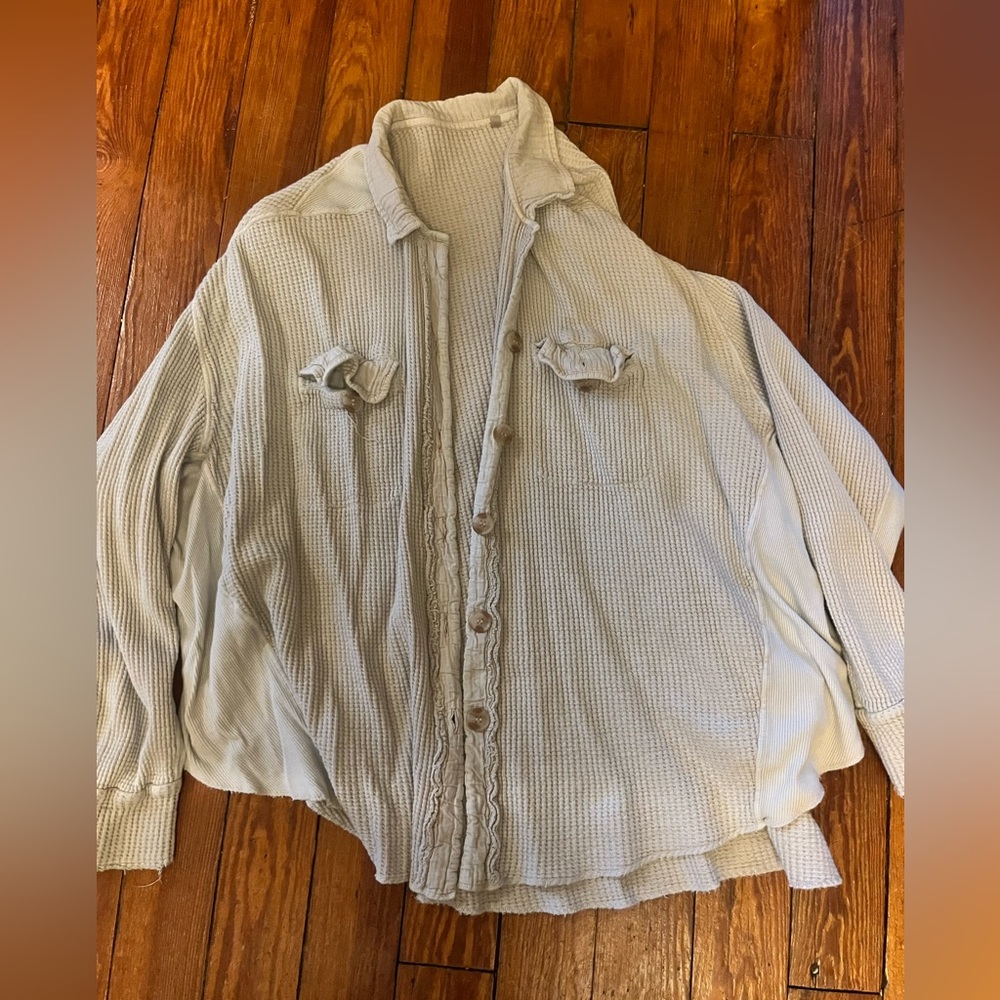 Free people button down, size medium (oversized fit) ❤️